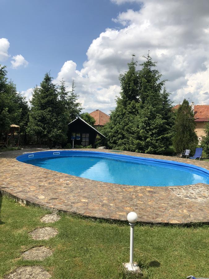 Camping Robinson Country Club Орадя Екстер'єр фото