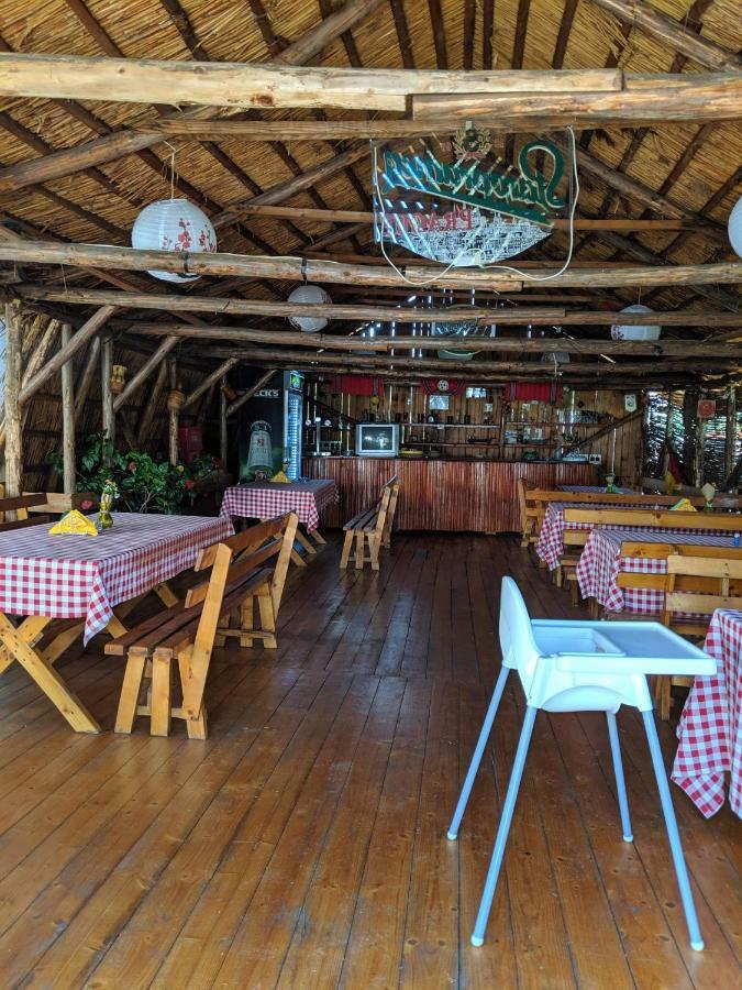 Camping Robinson Country Club Орадя Екстер'єр фото