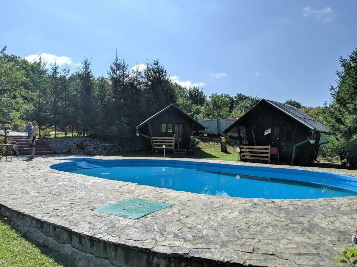 Camping Robinson Country Club Орадя Екстер'єр фото